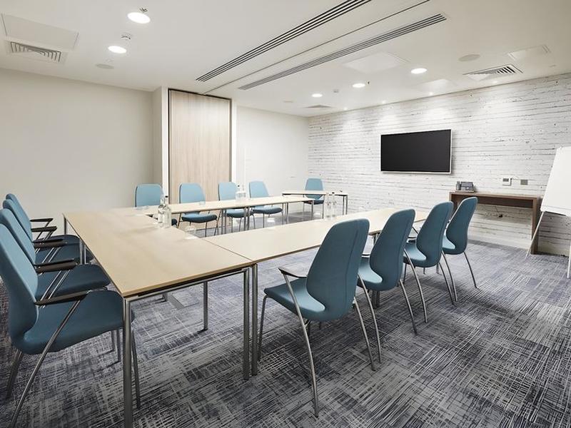 27AD52E0EBE2D1E9751BBA76007E2420