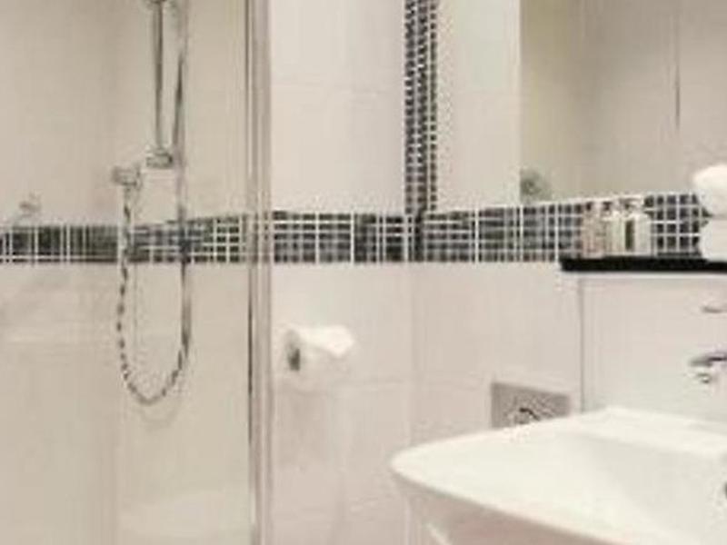 62CDEE99ADBBEC3C9BE5FE076540B847