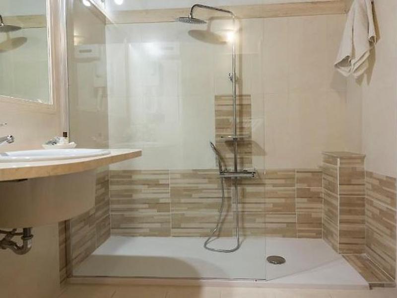 049AC912E6E466F26AFD9980ABC58471