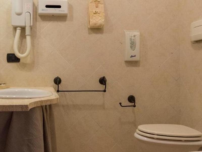 4B559FA4F473E783E99F3FB3C008A707