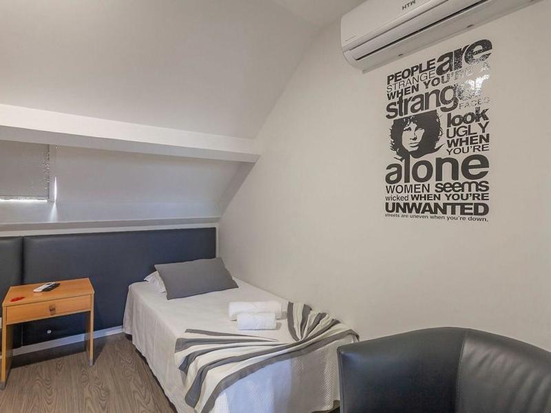 229968F75BDF80E452A62BDEAF7E8CC1