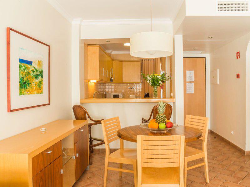 743FE7CE141B8DD4264C65BC64B2607E