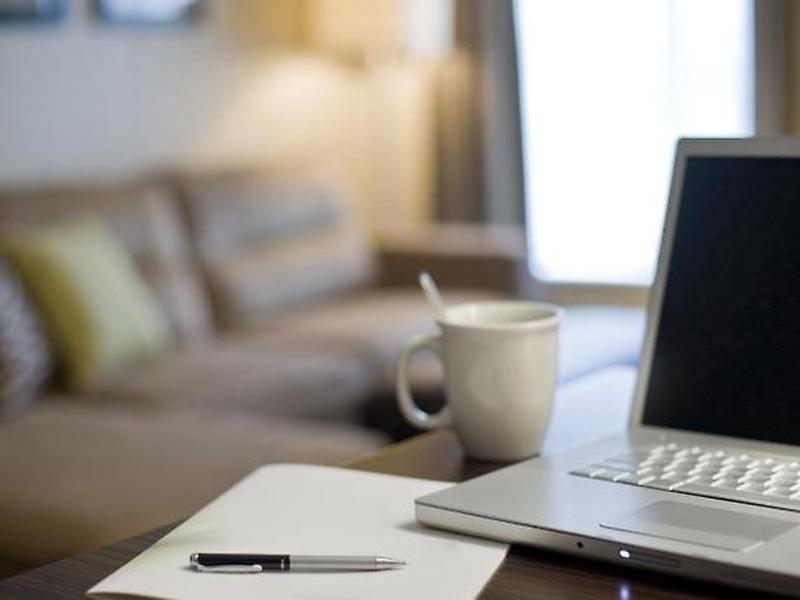 78E298555BC094392A09B68B7CBE490B