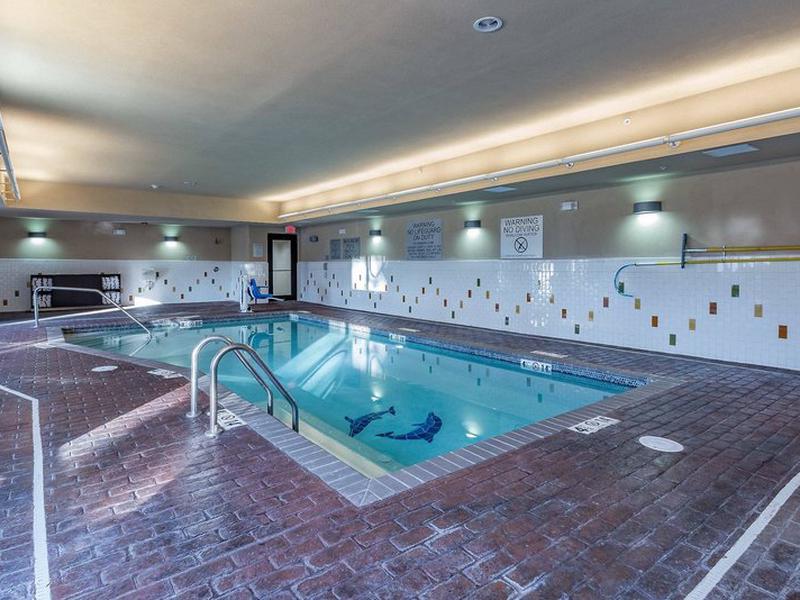 8717B595265CA8FB55A635E80DE78043