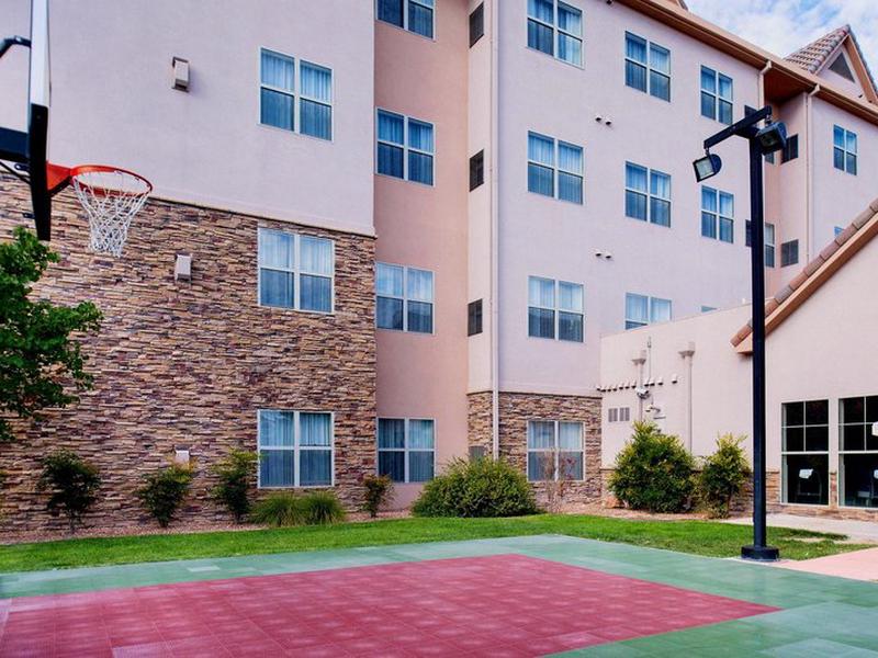 4DF1750C8D7A617E9AD6704DAD531AF8