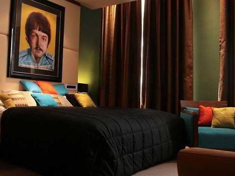 FB4D75F334B7F55981139C8720642446