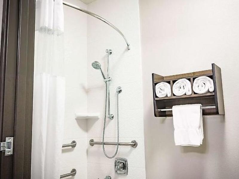 E758D5B785DFA6444EE41453AAB7A9A5