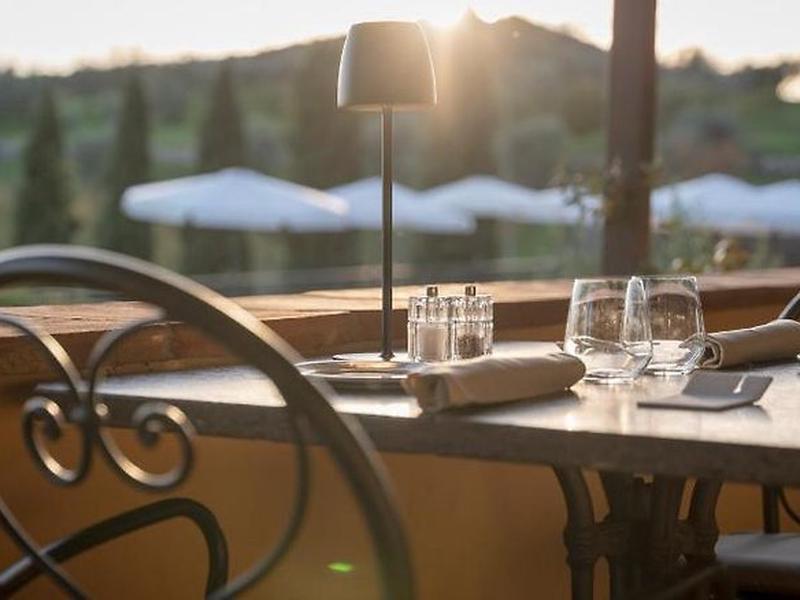 196D2B65CDF56F2D1E6EA0F869B1745E