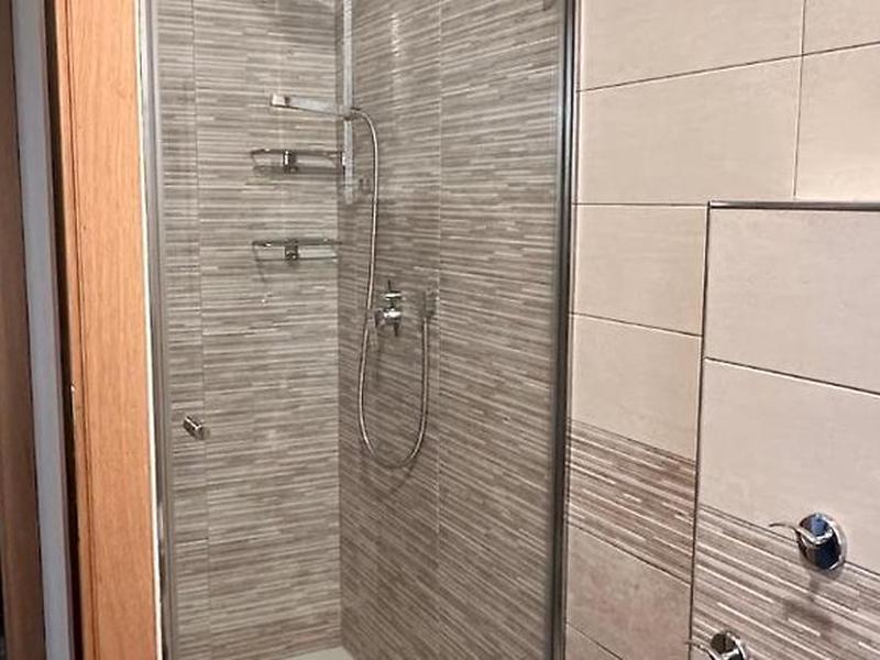 3853FAC504998206313693C40AD1B682