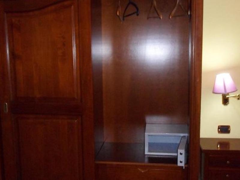 97AA9E7D5701C744F3B604DB2E424998