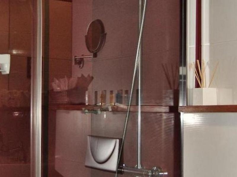 0A5B5D4D11D66057A51E04DD1145781E