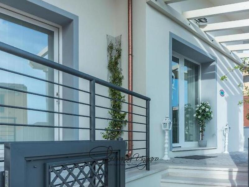 36F9D6DC0A6F5DD1400FBE9FB7EDF451