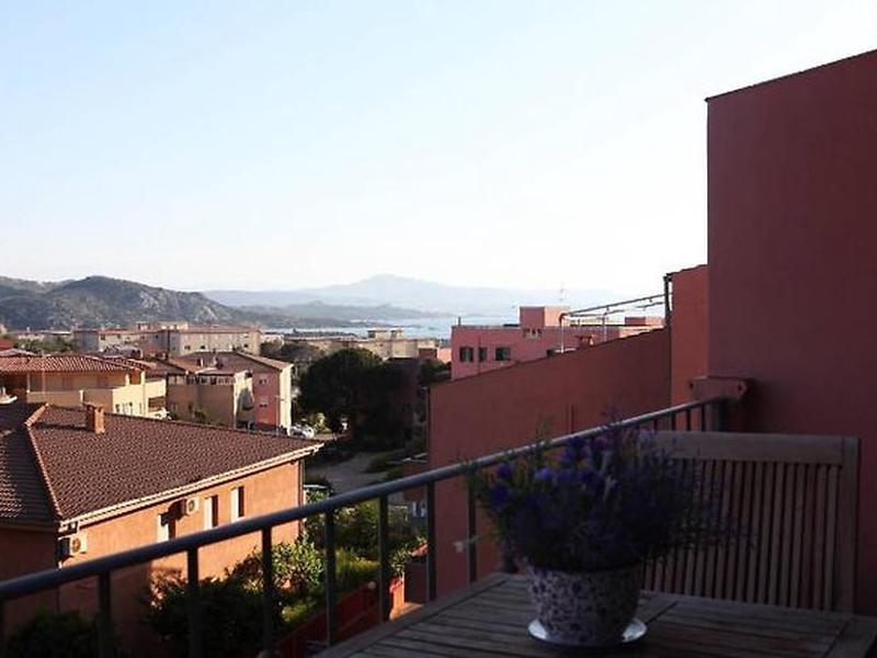 081F5E7267E7FA1DD4AEAB416E58FACC