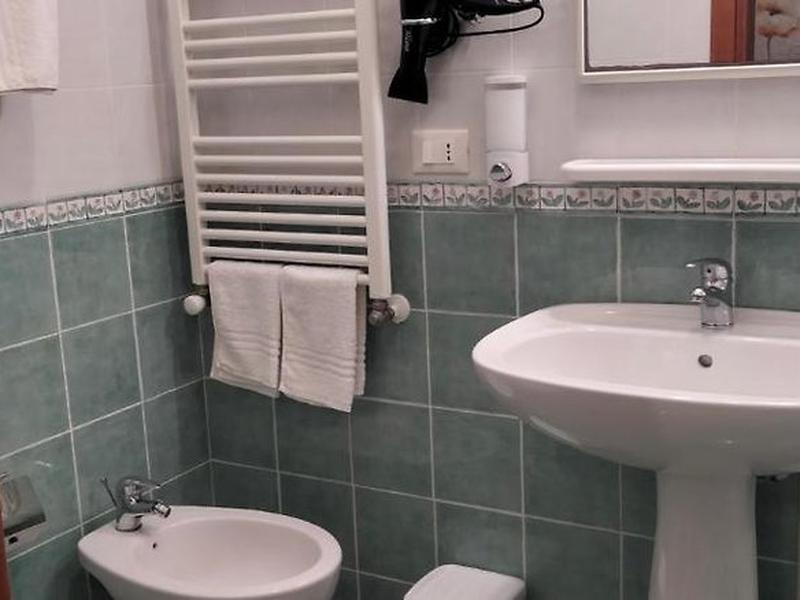 6D39181902E34A2BFE0FE47C9961E1F7