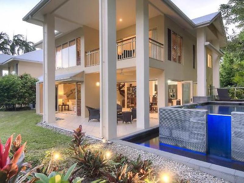 C3AE3C9646F388D9E9E17EA5D0067517