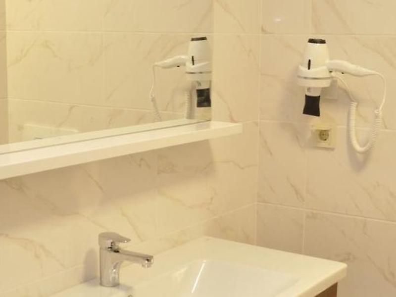 A4A2E3C0068D9798F70B8C7725515845