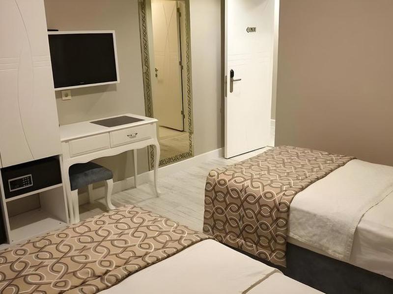 CD7708A69FC7842327906D8D2B89E2A5