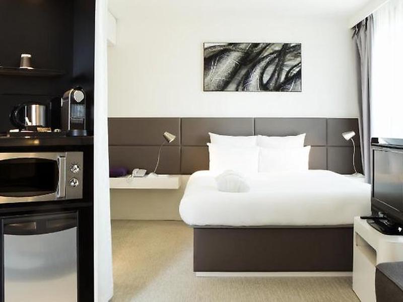 CFB8C91D2F7036D3C65CDF7B6AC443E5