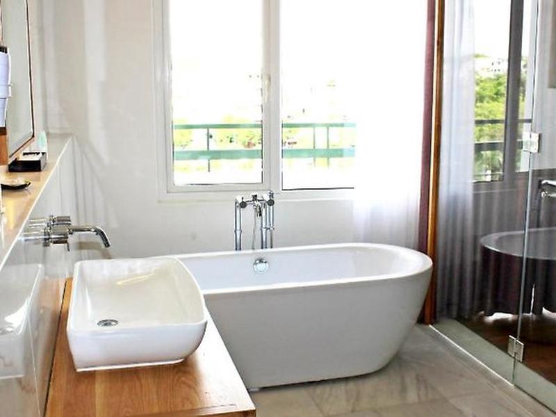 F55FAA9162E3E44E7FAB2A9BE3954056