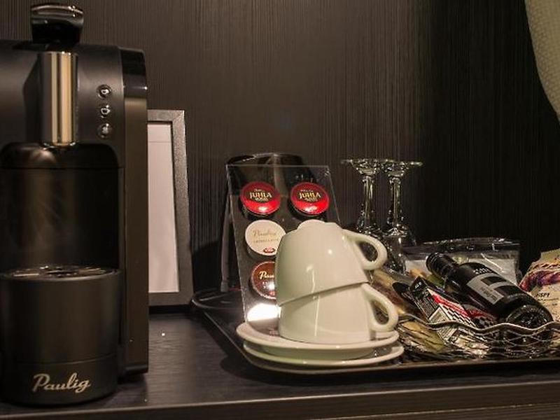 45B641ED2446F7714EE985CFD17D6A00