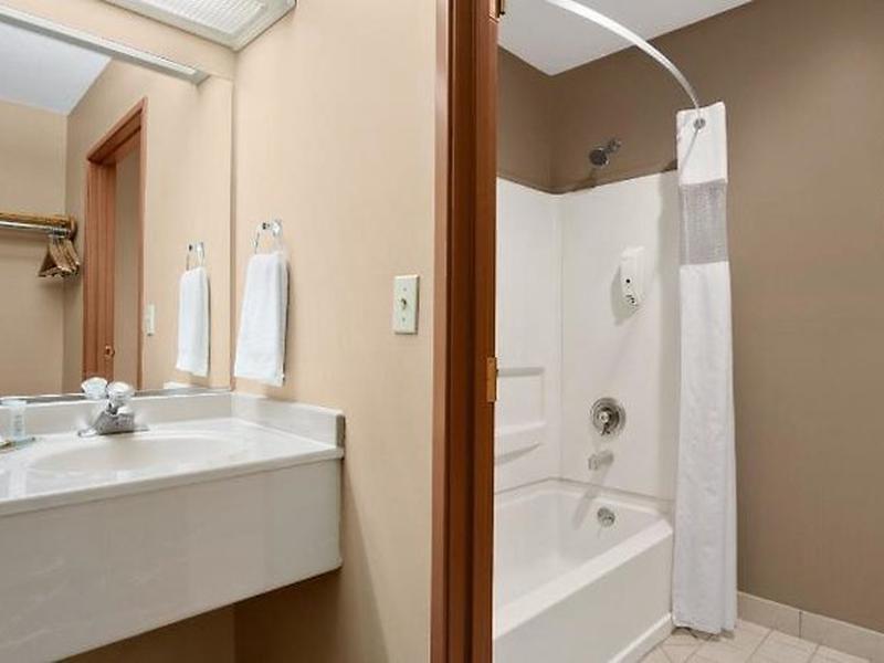 D39B651E6A3F63AA316F83272F8C250F