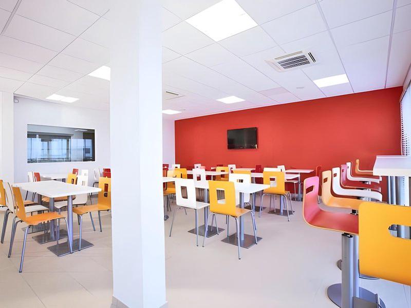 766F1260BF4A4446B46B4B35B689C002