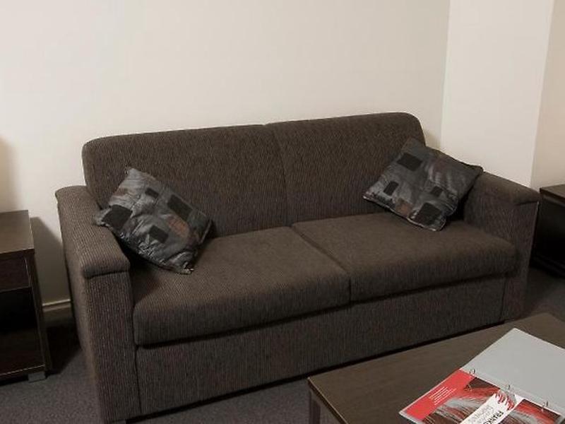 E2B7950DB1A1B132DF07B1FC23A8CEF4