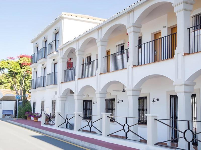Paloma Blanca Boutique Hotel