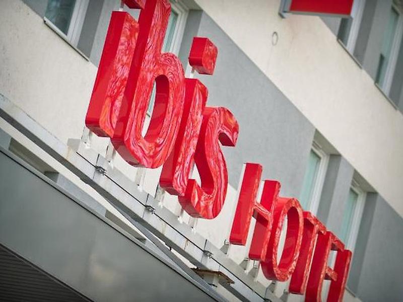 948F1267EB9651BC8A96039B54A62BDC