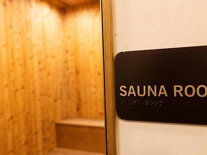 DCB438772E1FB6A49DA5ABEAB2D19D98