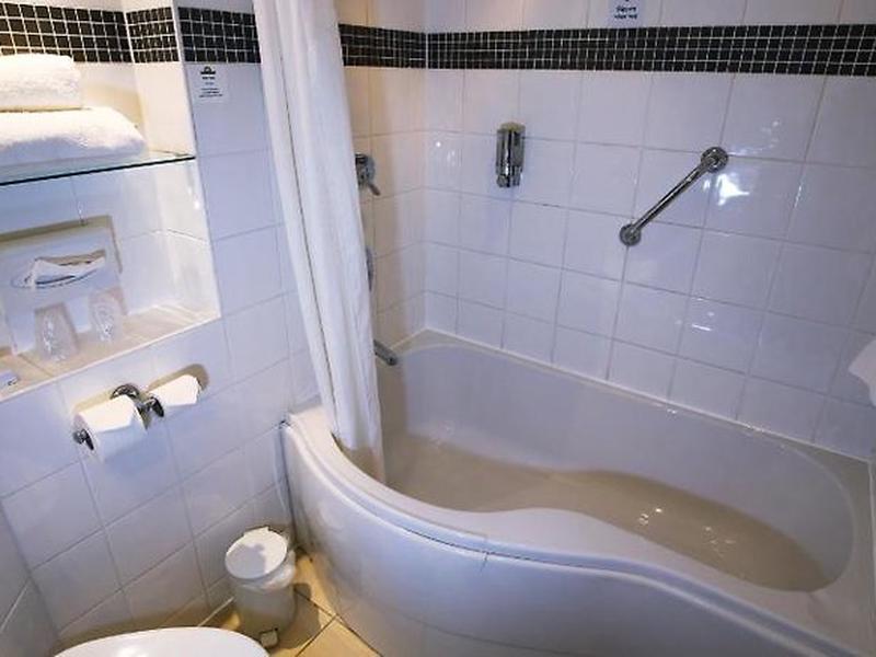 B3C8FE6A7D5C852B539119B81EE712BF