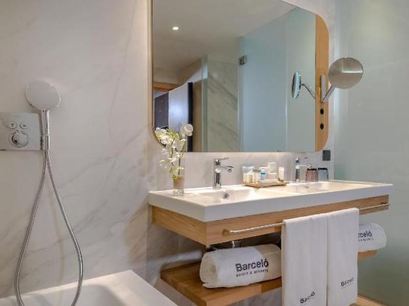 5B6C9A4A6F1D1DD4C3B9D4E3CAA5D425