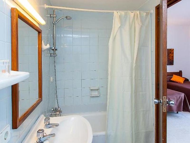 7411E687375FCF276D23B6E00DE57EDC