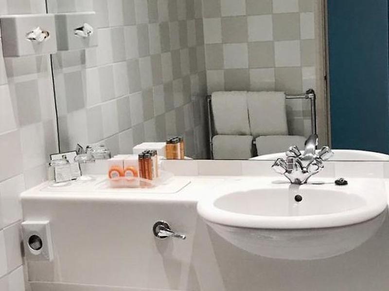 256B131AAD02A611BB3A86CDE033FEBE