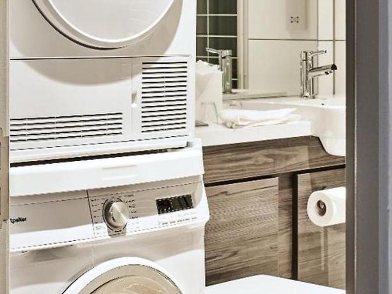 929C3C6631F7C6766633DBD9555E6203