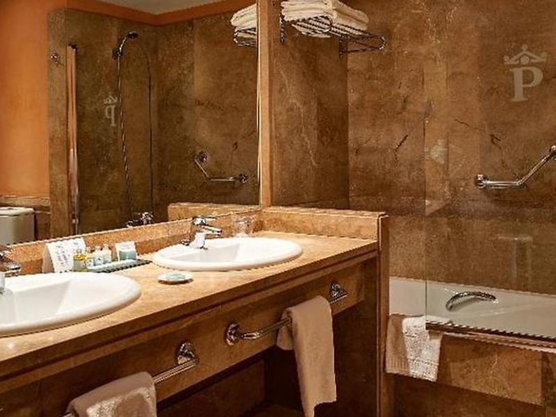 DB0A244A6A377F7976AB5C41A6BBB5F0