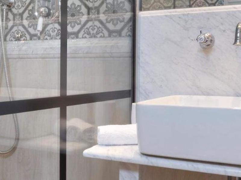 54B4098181AAA1EEA6BA4A9DD9DED32F