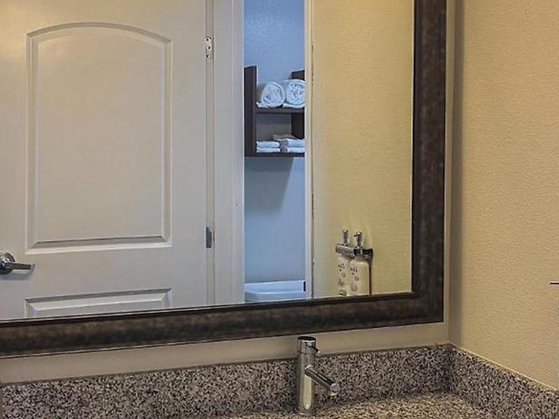 8525662923506B7F97F99B8BBD12F89E