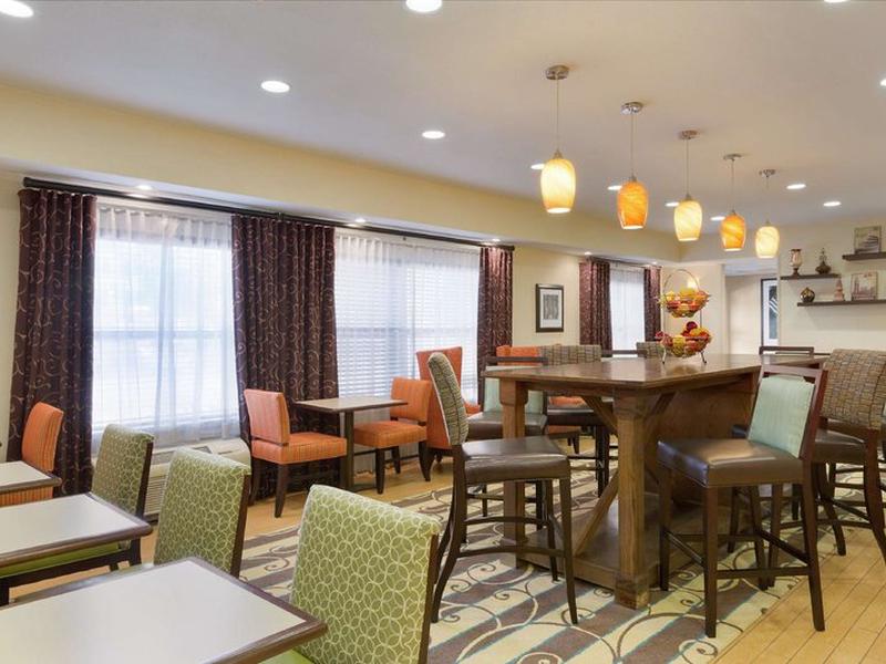 5712BA67F06F2D8C549415FE1898FB8C