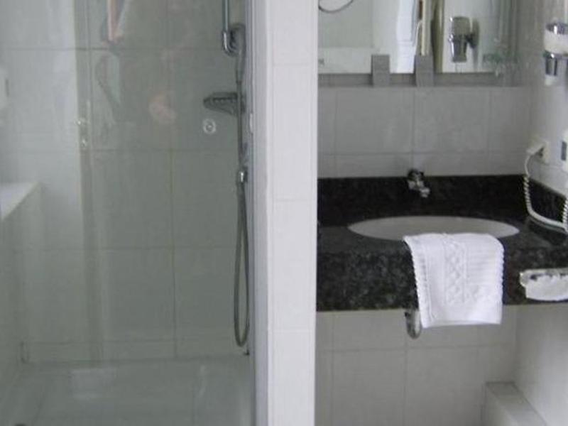 39DCDB90AB52C1709AFA7D75DBFB072D