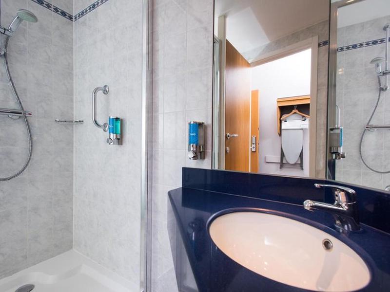 873A22890AB9E74A8A383DD2B6E41FB8