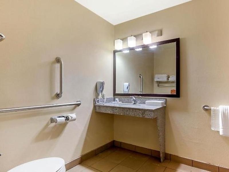 3AA6B02C263C7623A060A306C25D1496