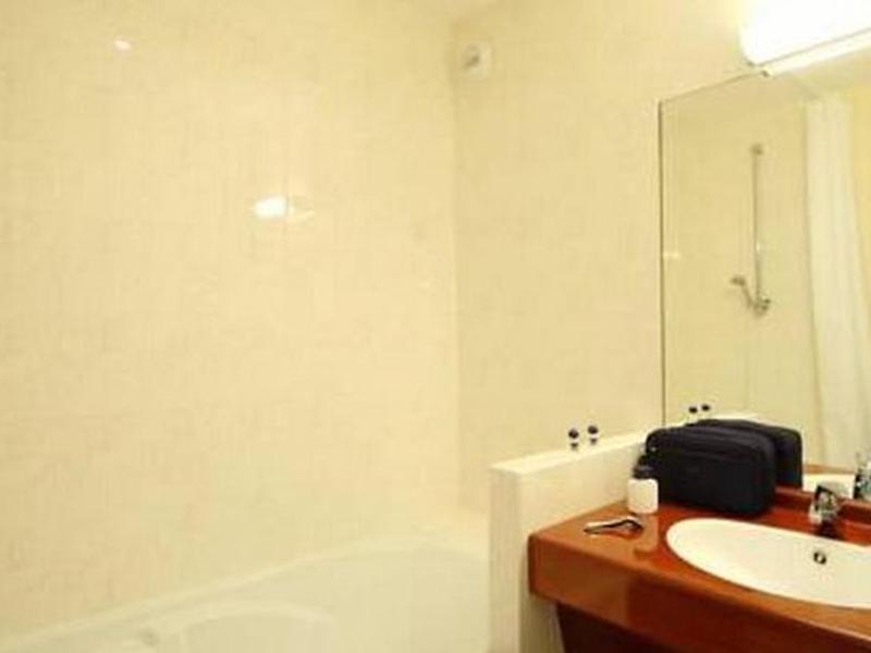 CBB8799662C0FBD9B5EA2F7D16CE73AD