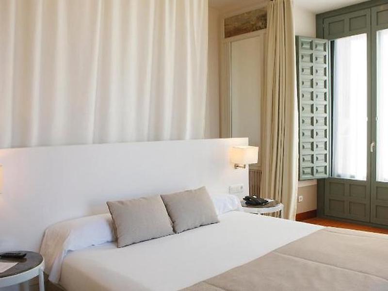 33DC1E35EC4BA474E3594A38D9432204