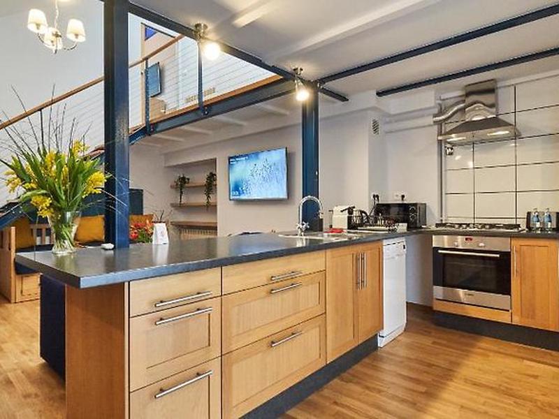 47C3A26AE39A2A1967F72F6C9E616B7C