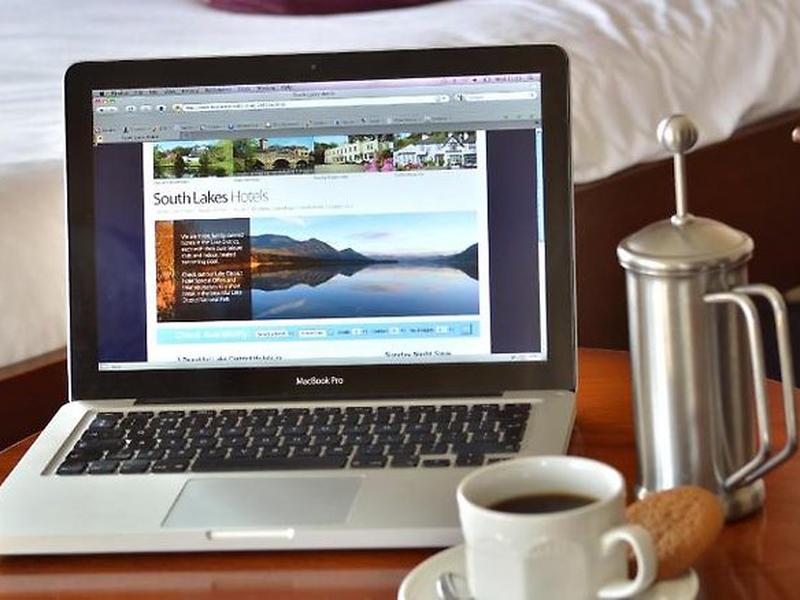 E2C91B6D26C2B336F5C17749D42CF7B8