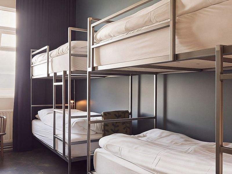 93DD6A37814F26A7B5252344453A412A