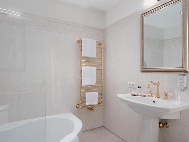 BFB670D85ADBDAC46934314048EF0182