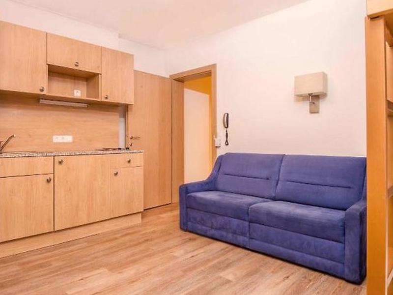 37749CCDB2B2DCE5502FBB7EE912162A