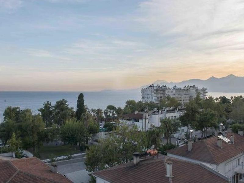 8E174BC2845C9DF3D61793182B6AE51F